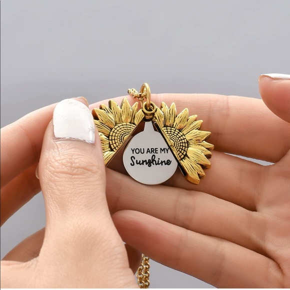 You Are My Sunshine Sunflower Locket - Picture 7 of 10